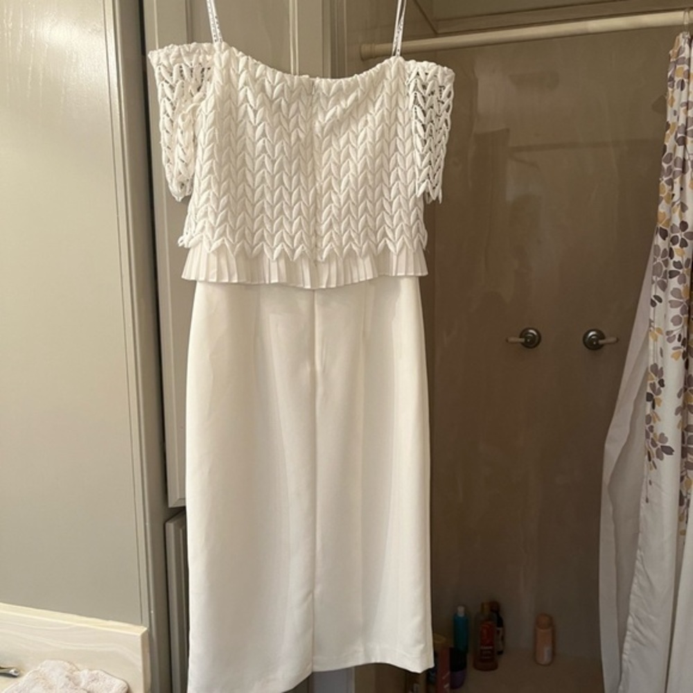 Kay Unger New York Ivory Off the Shoulder Dress Size 4 - Picture 3 of 10